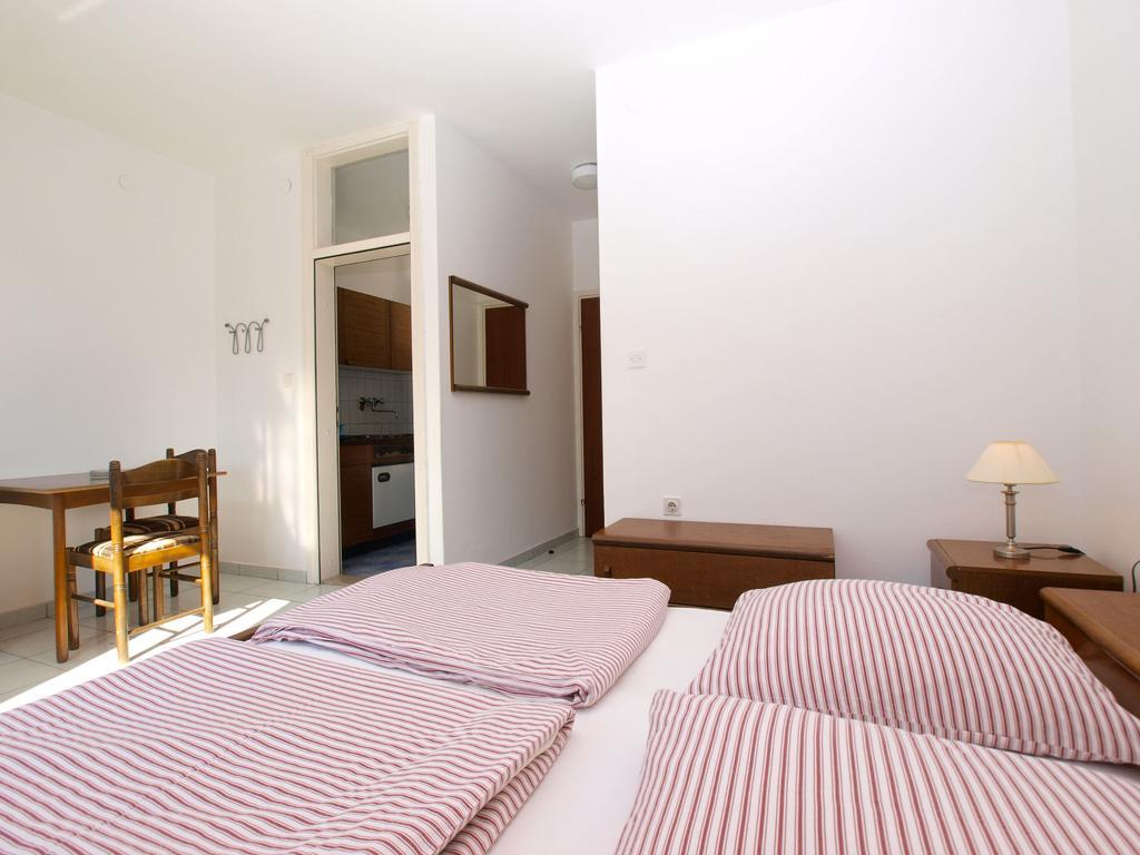 Apartments Zorka 1421 Pjescana Uvala Buitenkant foto